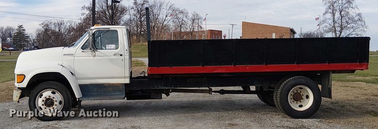 image for item FK0871 1998 Ford F800 dump flatbed truck