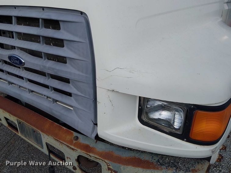 image for item FK0871 1998 Ford F800 dump flatbed truck