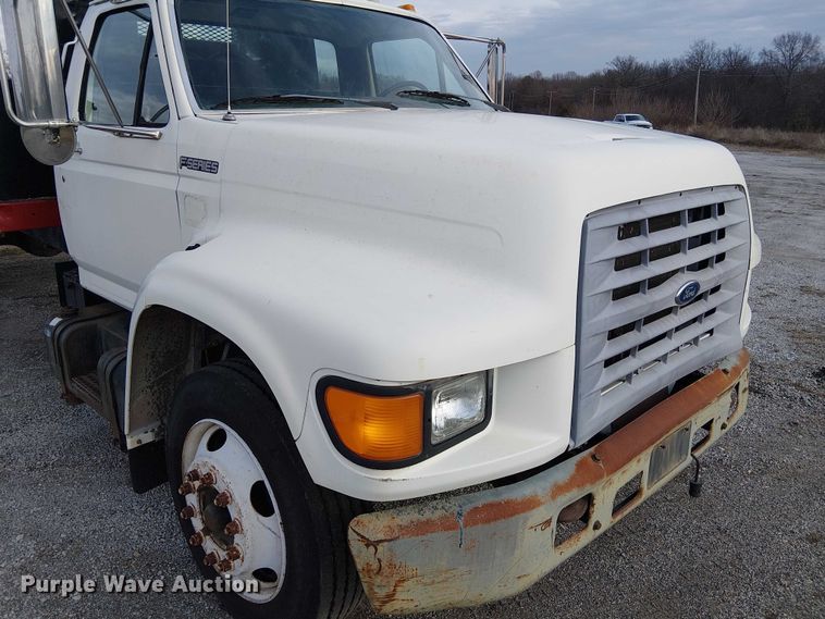 image for item FK0871 1998 Ford F800 dump flatbed truck