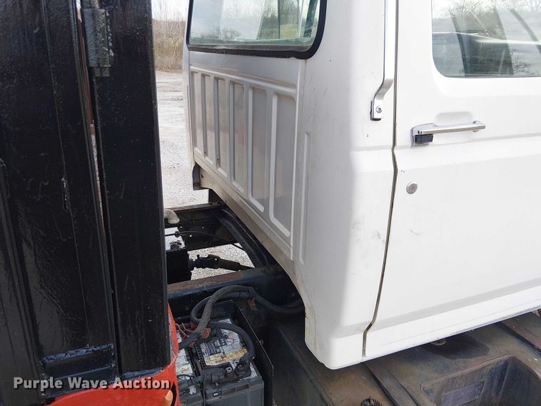 image for item FK0871 1998 Ford F800 dump flatbed truck