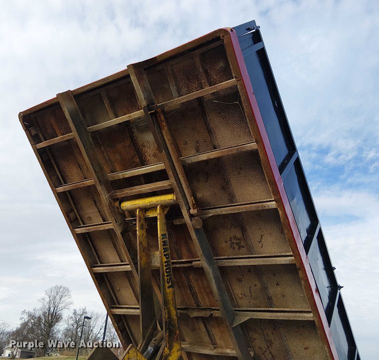 image for item FK0871 1998 Ford F800 dump flatbed truck