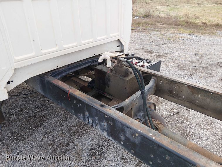 image for item FK0871 1998 Ford F800 dump flatbed truck