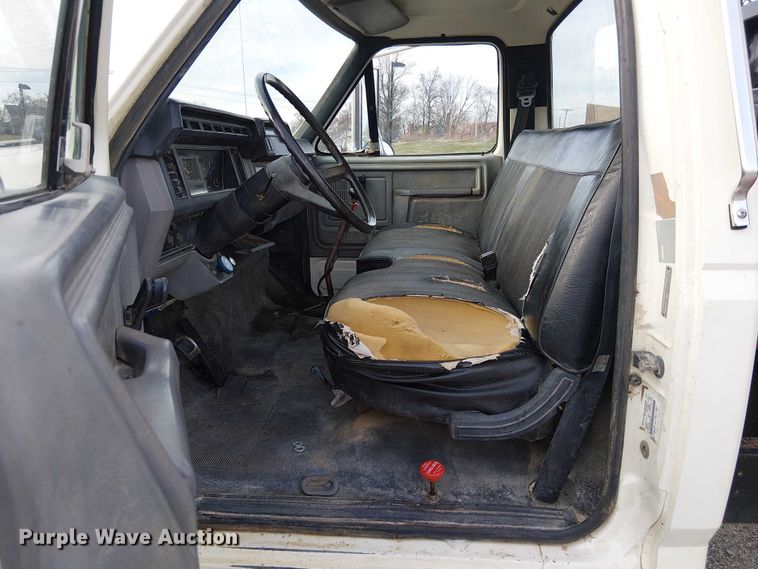 image for item FK0871 1998 Ford F800 dump flatbed truck