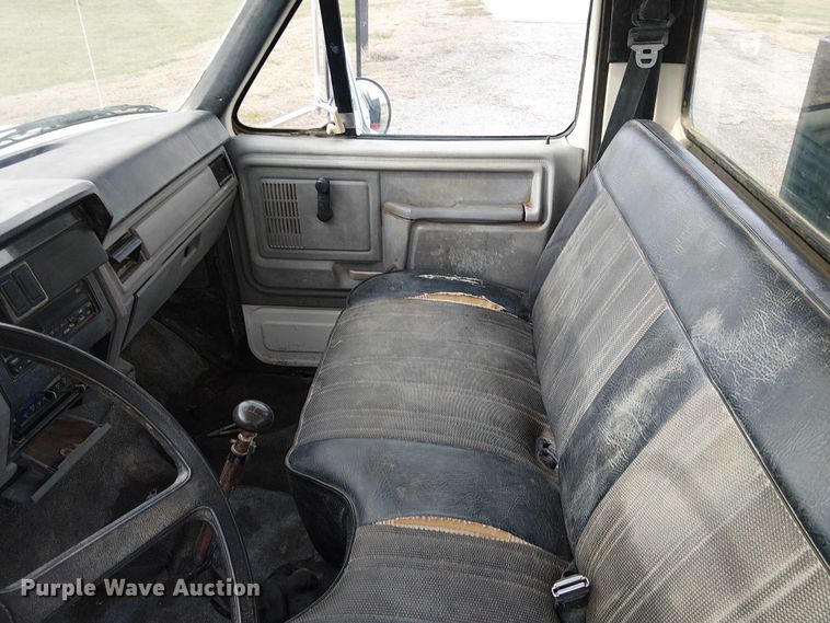 image for item FK0871 1998 Ford F800 dump flatbed truck