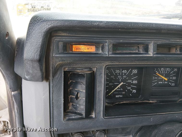 image for item FK0871 1998 Ford F800 dump flatbed truck