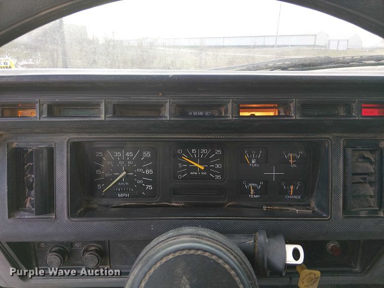 image for item FK0871 1998 Ford F800 dump flatbed truck