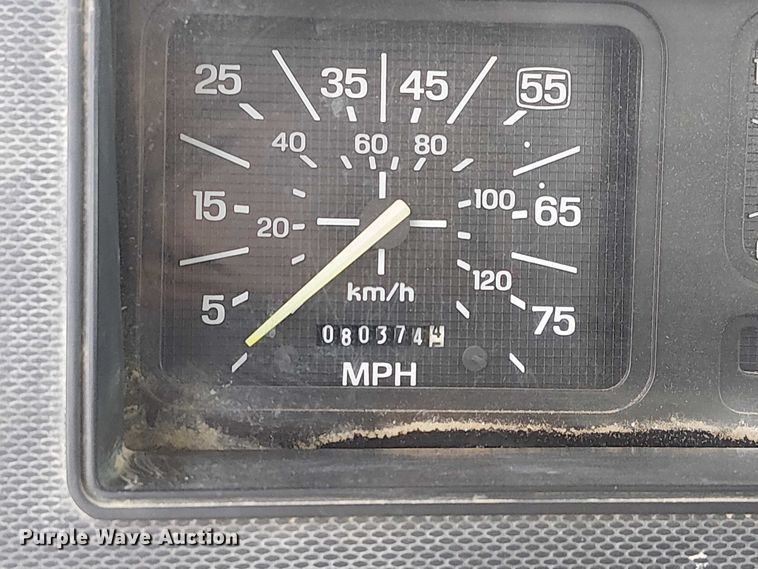 image for item FK0871 1998 Ford F800 dump flatbed truck