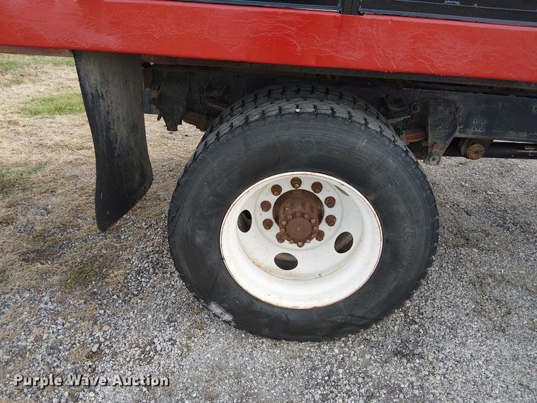 image for item FK0871 1998 Ford F800 dump flatbed truck