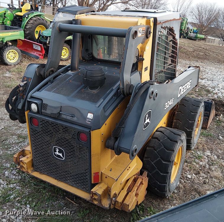 image for item FK0873 2017 John Deere 324E skid steer loader