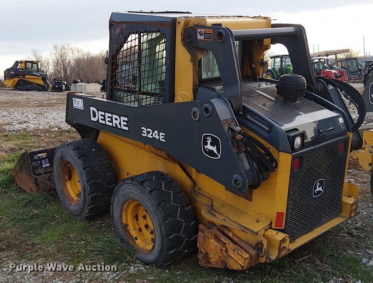 image for item FK0873 2017 John Deere 324E skid steer loader