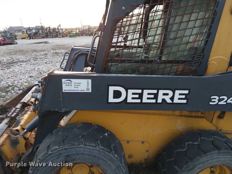 image for item FK0873 2017 John Deere 324E skid steer loader