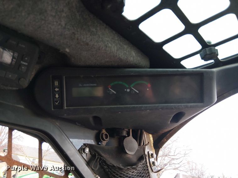 image for item FK0873 2017 John Deere 324E skid steer loader