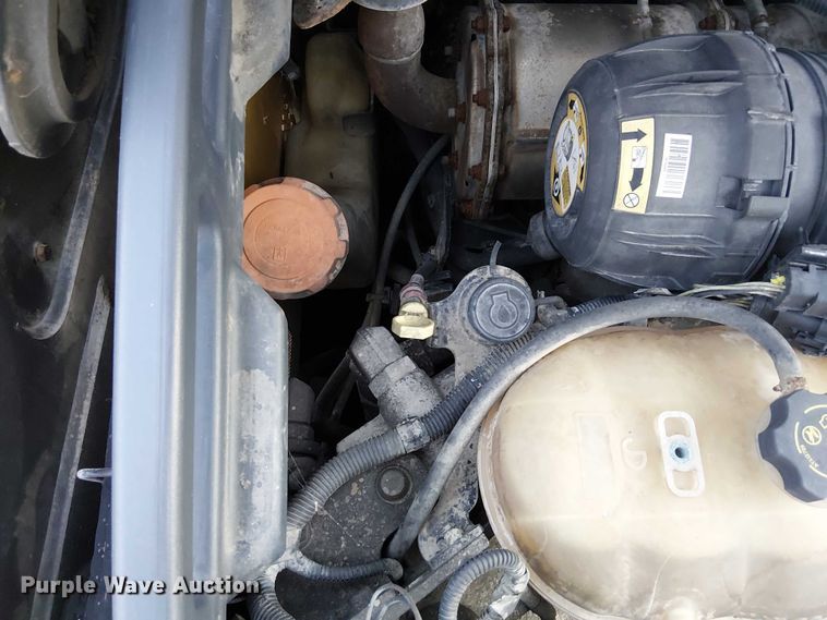 image for item FK0873 2017 John Deere 324E skid steer loader