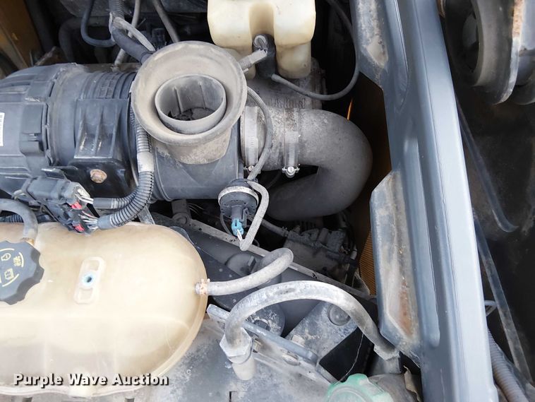 image for item FK0873 2017 John Deere 324E skid steer loader