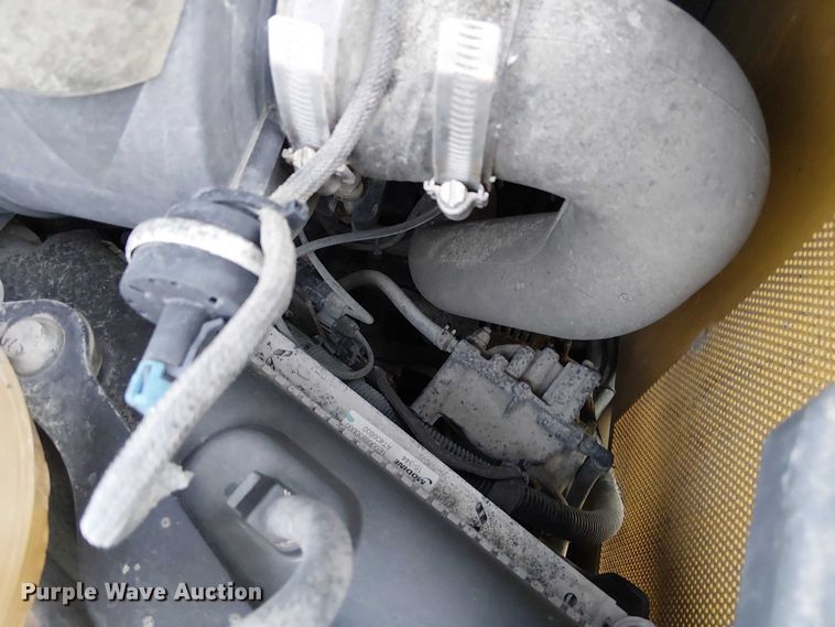 image for item FK0873 2017 John Deere 324E skid steer loader