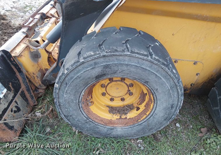 image for item FK0873 2017 John Deere 324E skid steer loader