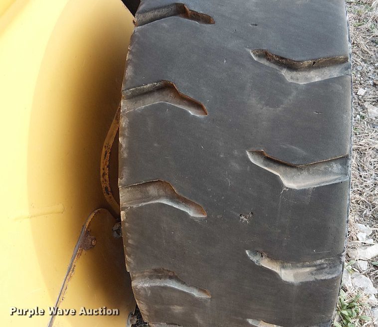 image for item FK0873 2017 John Deere 324E skid steer loader