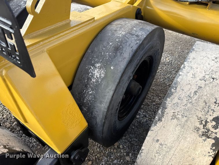 image for item FK0882 Handy Hitch motor grader pneumatic roller