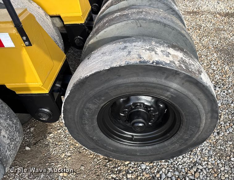 image for item FK0882 Handy Hitch motor grader pneumatic roller