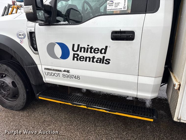 image for item FK1039 2019 Ford F550 Super Duty utility / service truck