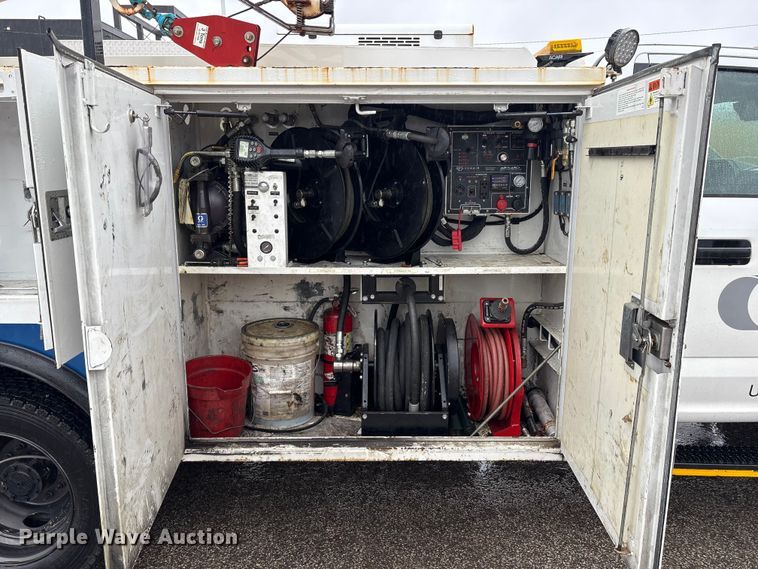 image for item FK1039 2019 Ford F550 Super Duty utility / service truck