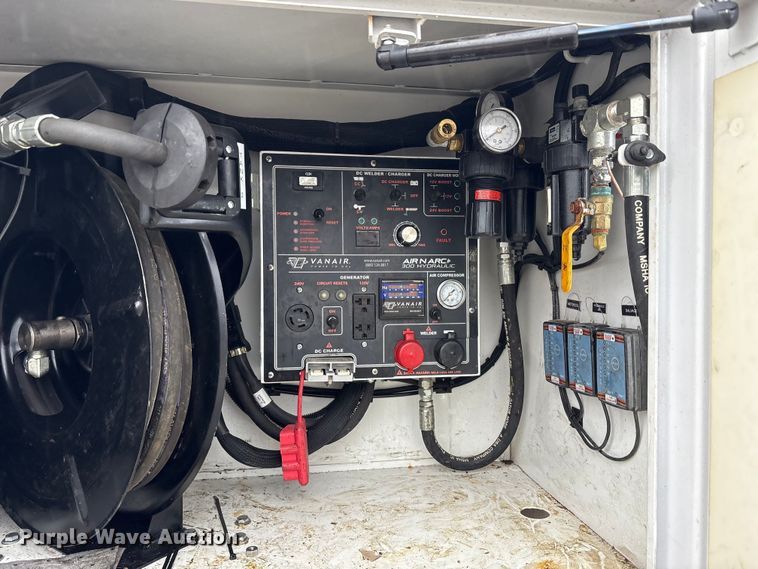 image for item FK1039 2019 Ford F550 Super Duty utility / service truck