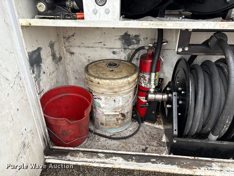 image for item FK1039 2019 Ford F550 Super Duty utility / service truck