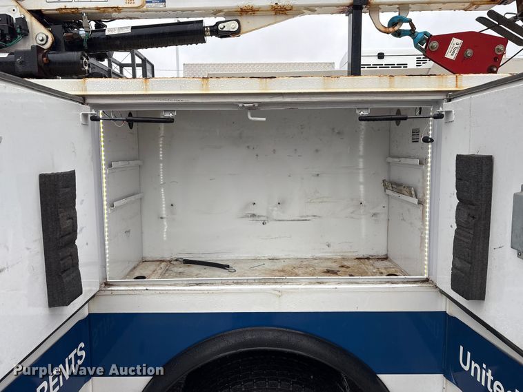 image for item FK1039 2019 Ford F550 Super Duty utility / service truck