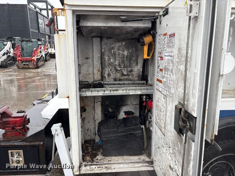 image for item FK1039 2019 Ford F550 Super Duty utility / service truck