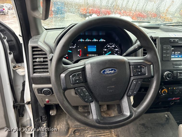 image for item FK1039 2019 Ford F550 Super Duty utility / service truck