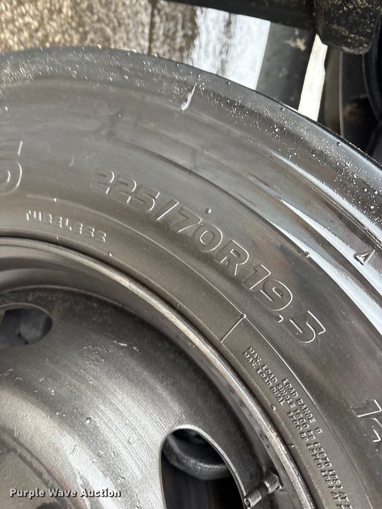 image for item FK1039 2019 Ford F550 Super Duty utility / service truck