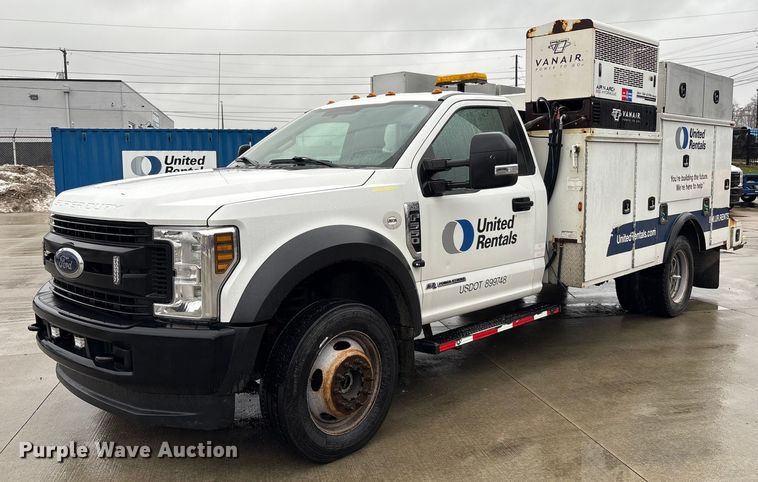image for item FK1040 2019 Ford F550 Super Duty utility / service truck