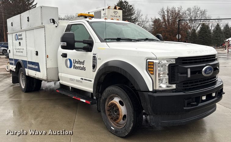 image for item FK1040 2019 Ford F550 Super Duty utility / service truck