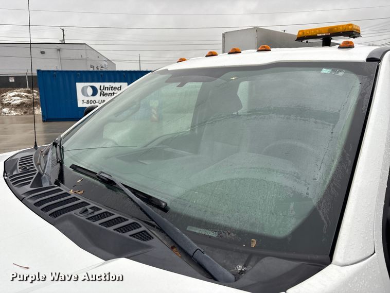 image for item FK1040 2019 Ford F550 Super Duty utility / service truck