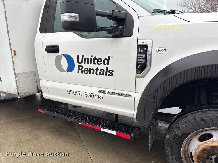 image for item FK1040 2019 Ford F550 Super Duty utility / service truck