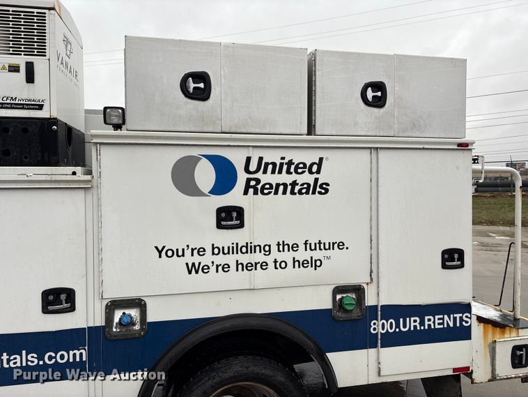 image for item FK1040 2019 Ford F550 Super Duty utility / service truck