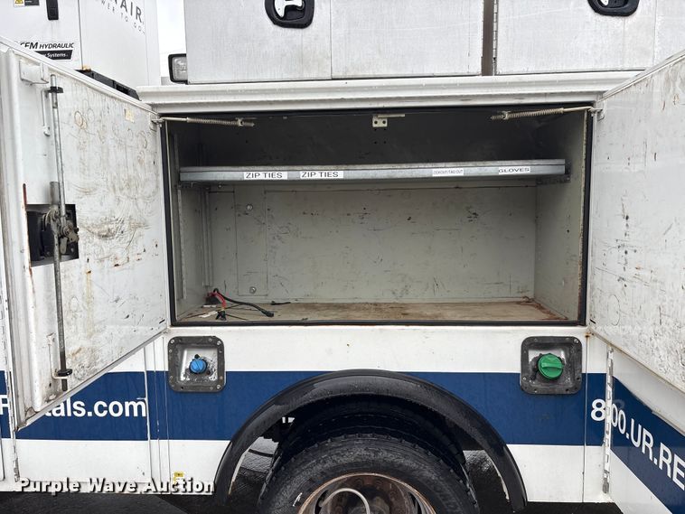 image for item FK1040 2019 Ford F550 Super Duty utility / service truck