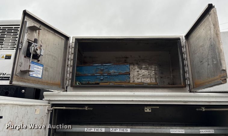 image for item FK1040 2019 Ford F550 Super Duty utility / service truck