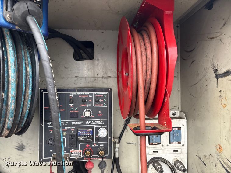 image for item FK1040 2019 Ford F550 Super Duty utility / service truck