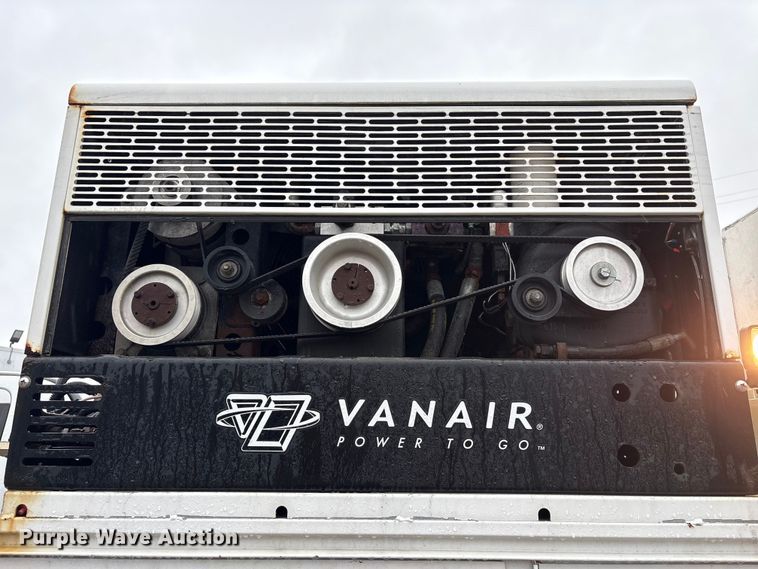 image for item FK1040 2019 Ford F550 Super Duty utility / service truck