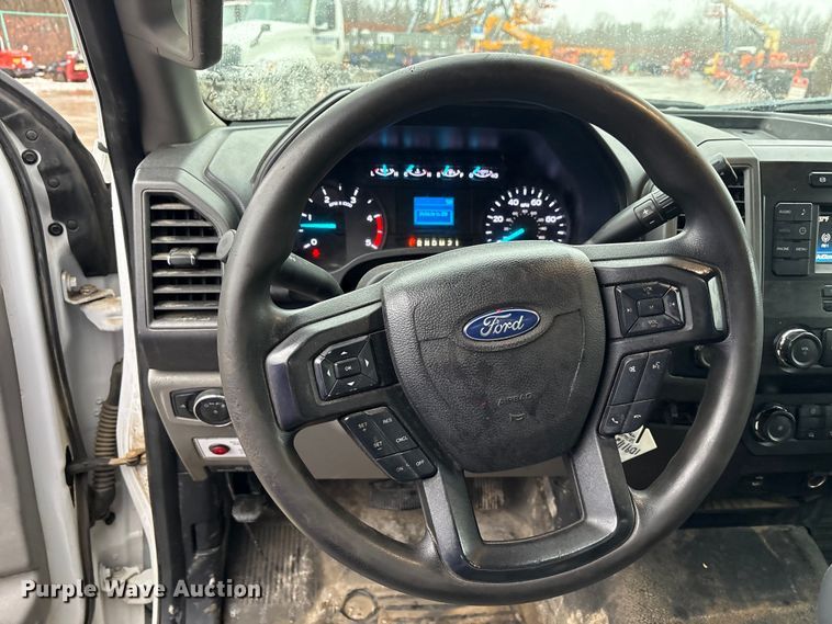 image for item FK1040 2019 Ford F550 Super Duty utility / service truck
