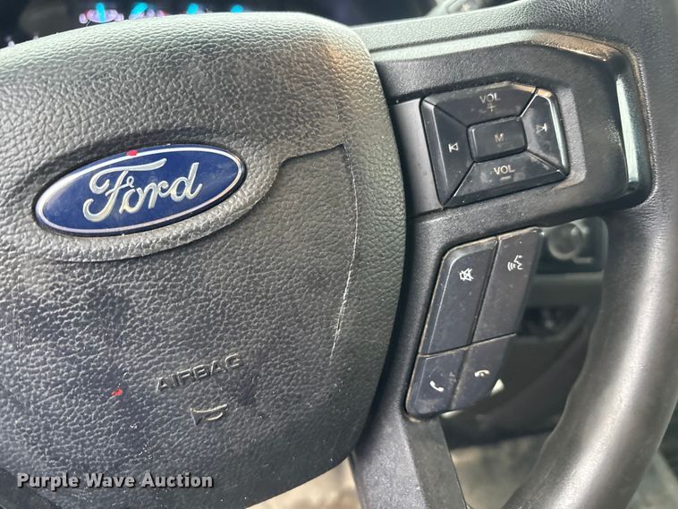 image for item FK1040 2019 Ford F550 Super Duty utility / service truck