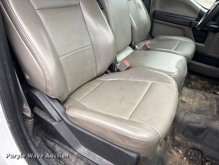 image for item FK1040 2019 Ford F550 Super Duty utility / service truck