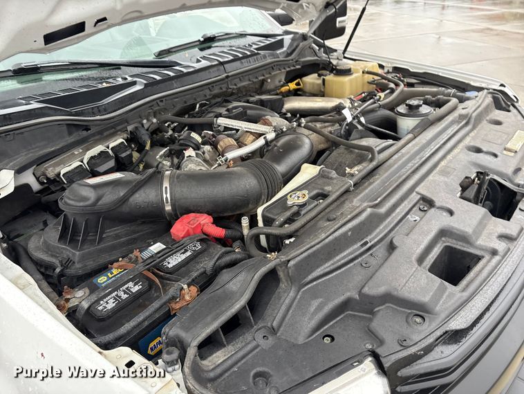 image for item FK1040 2019 Ford F550 Super Duty utility / service truck