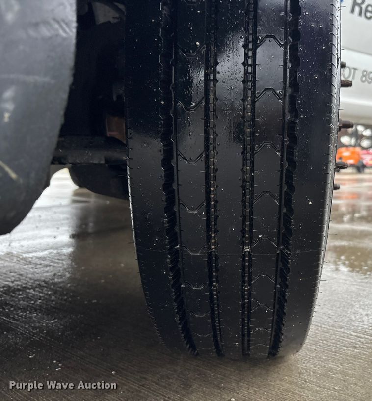 image for item FK1040 2019 Ford F550 Super Duty utility / service truck