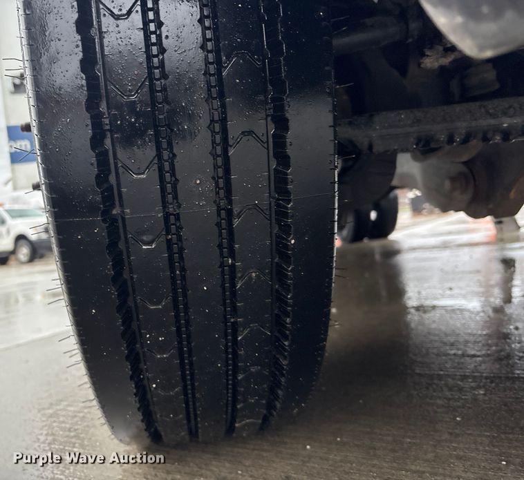 image for item FK1040 2019 Ford F550 Super Duty utility / service truck