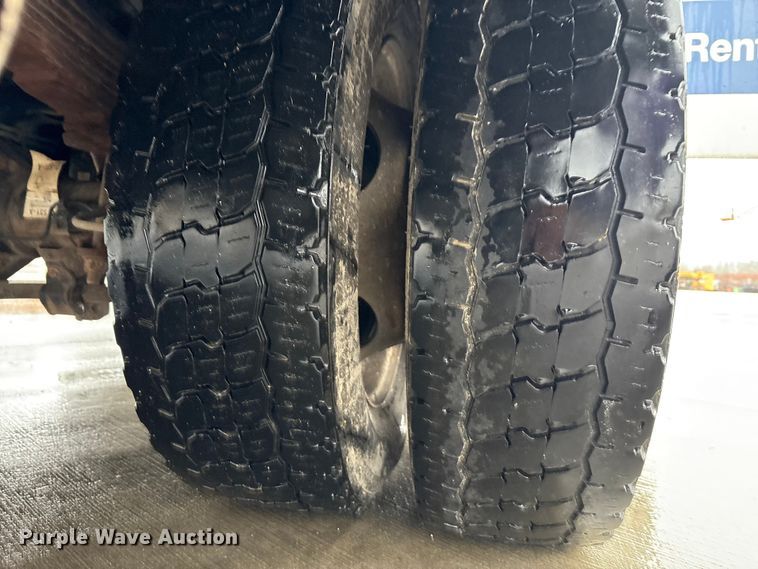 image for item FK1040 2019 Ford F550 Super Duty utility / service truck