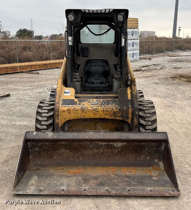image for item FK2506 2004 Caterpillar 216 skid steer loader