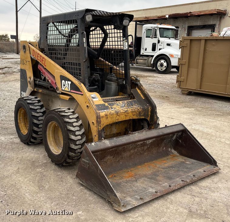 image for item FK2506 2004 Caterpillar 216 skid steer loader