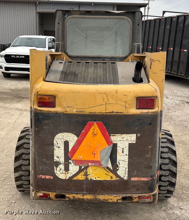 image for item FK2506 2004 Caterpillar 216 skid steer loader